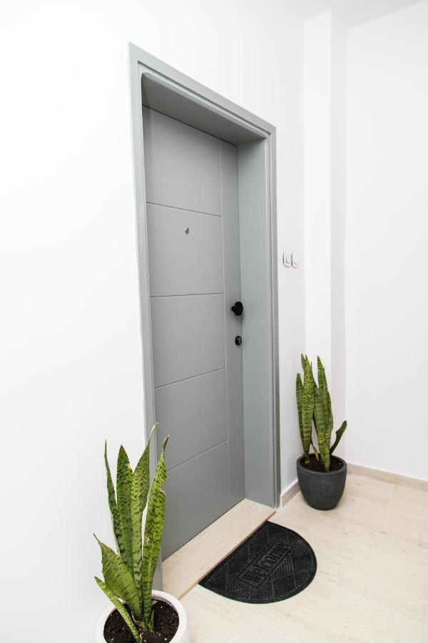 #Avant_Garde #Beach 2',Downtown 5' Rethymno  Bagian luar foto